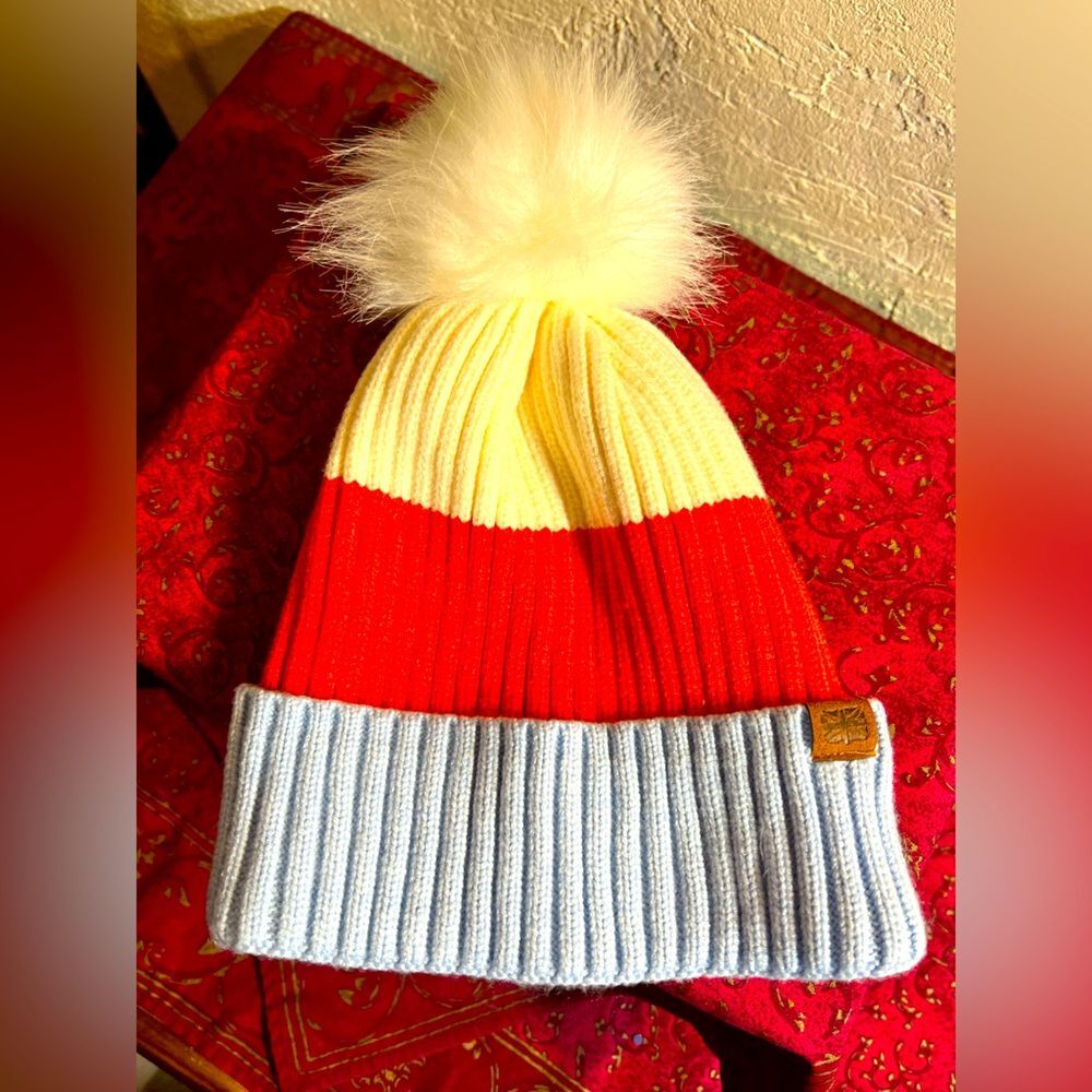 Beanie w pompom by Britts Kids, multi color, red, blue, cream, nwot